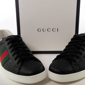 💜💜sold💜💜100% Authentic Gucci Sneakersize 5.5